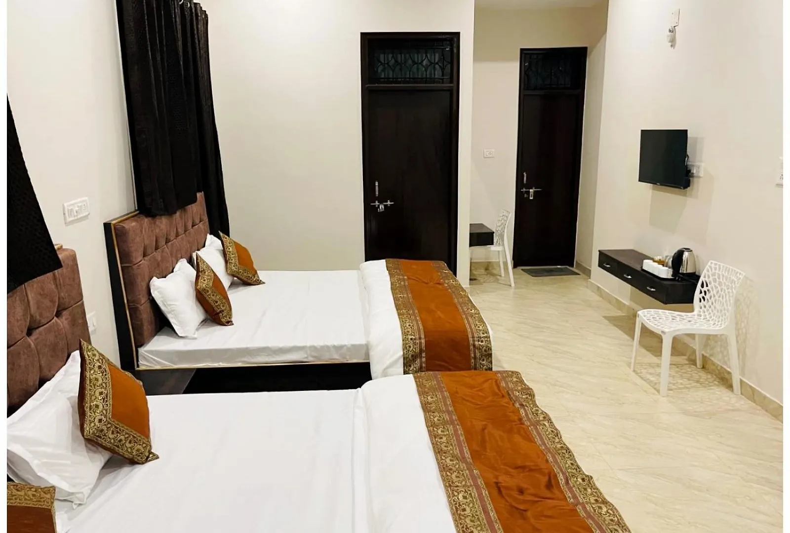 Hotel Banaras# Homestay Near Kashi Viswanath Temple - Premium Homestay In Varanasi location