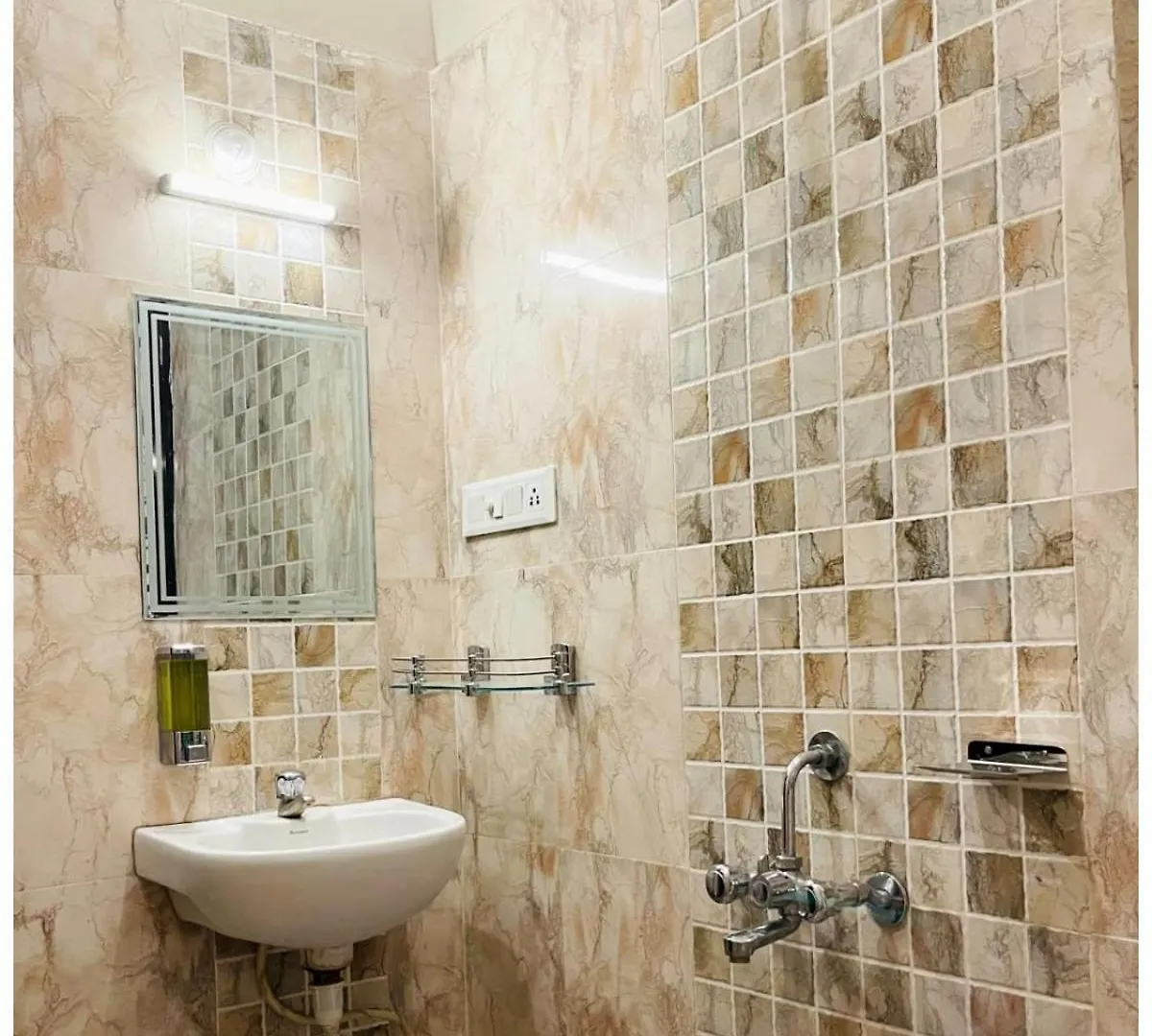 Hotel Banaras# Homestay Near Kashi Viswanath Temple - Premium Homestay In Varanasi 4*,